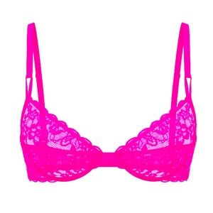 Absolutely gorgeous sexy lacy fuchsia bra , brand new, never been tried 36 D